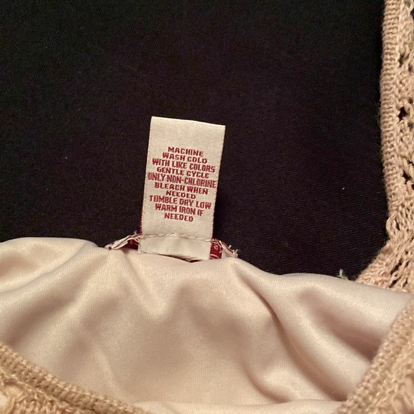 Black and tan dress with crochet top and thin straps - Picture 5 of 5